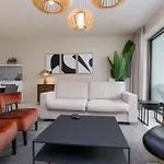 Sky Bridge - Casselbergh Residences Daire