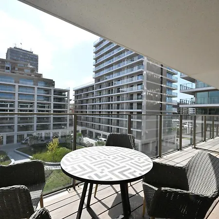 Apartamento Sky Bridge - Casselbergh Residences *