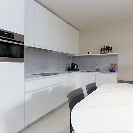 Sky Bridge - Casselbergh Residences דירה *