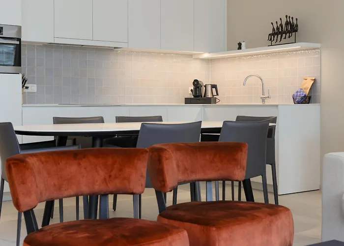 Sky Bridge - Casselbergh Residences Apartment *